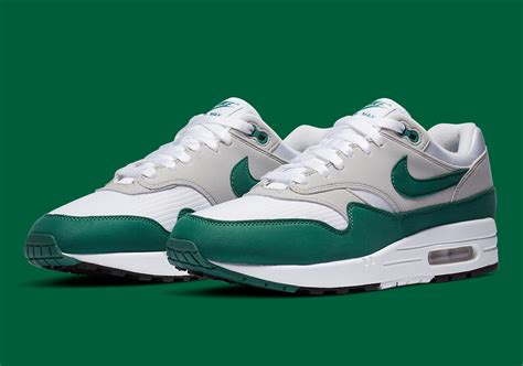 Nike Air Max green